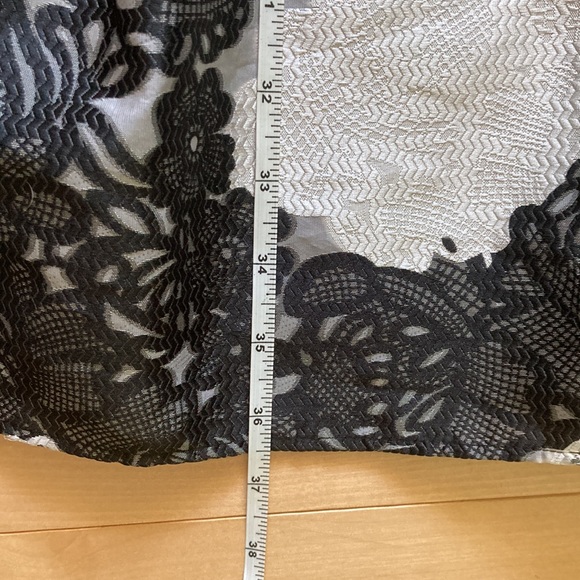 Beautiful Size 4 Antonio Melani black and white dress with lace pattern - Picture 11 of 11
